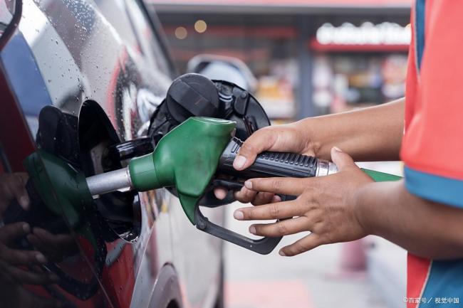 车主先别急着加油！油价或大降