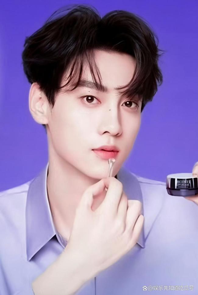 田栩宁或将登费加罗封面