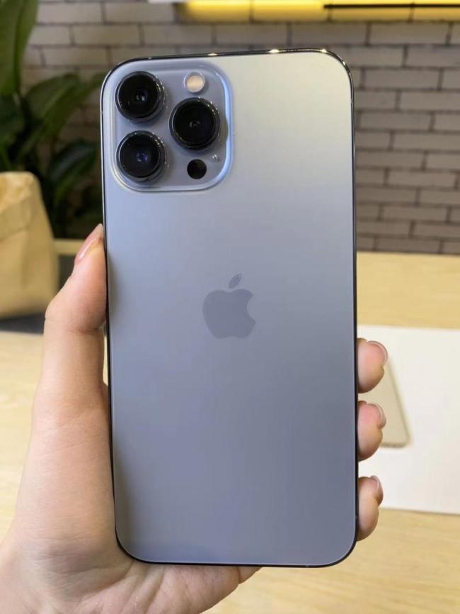 iPhone计划连续三年大改版 开启激进创新周期