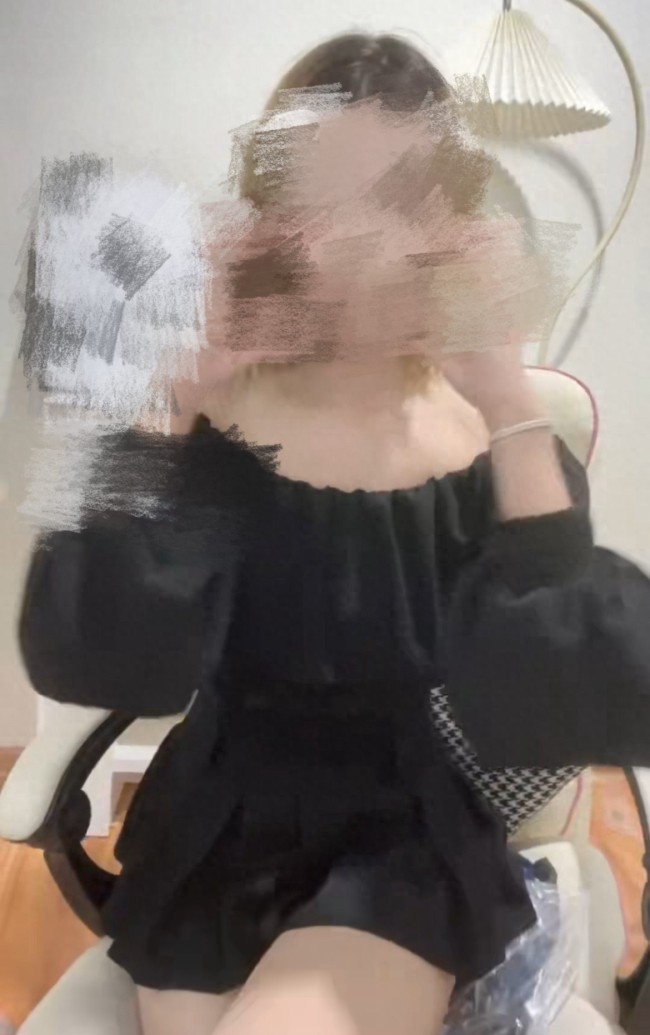 直播公司围猎初中辍学农村女孩：羞辱、“黄腔”、违约金