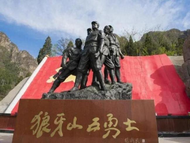 五壮士幸存者后人再登狼牙山：父亲没想到他会当英雄，他没想到能活下来