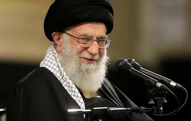 哈梅内伊:伊朗绝不屈服于美国压力 强硬立场引发风暴