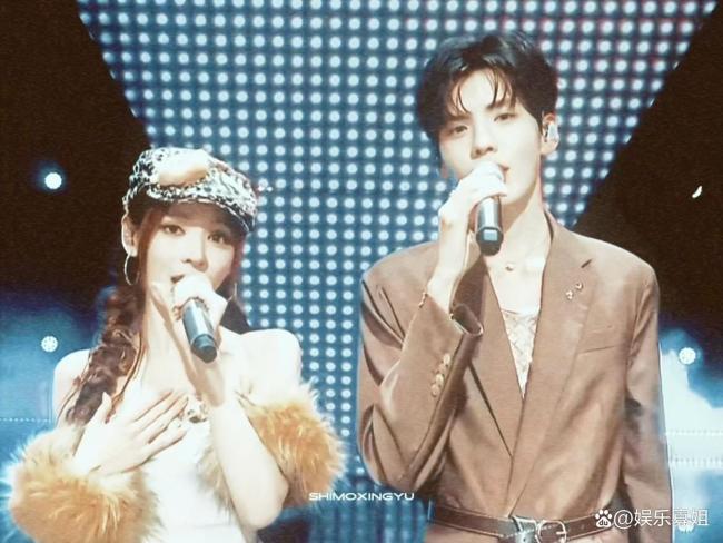 张予曦毕雯珺二搭三搭勾勾搭搭，好甜好浪漫