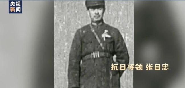 他的名字刻在很多城市的路边，也印在身份证上！