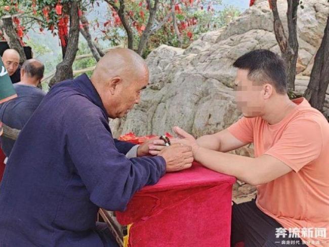 少林寺换方丈满一月:9990元的高价香不再推荐 数十名僧人离开 商业化气息淡了