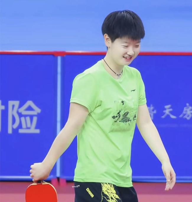 孙颖莎小时候真来过新疆 西瓜必须管够