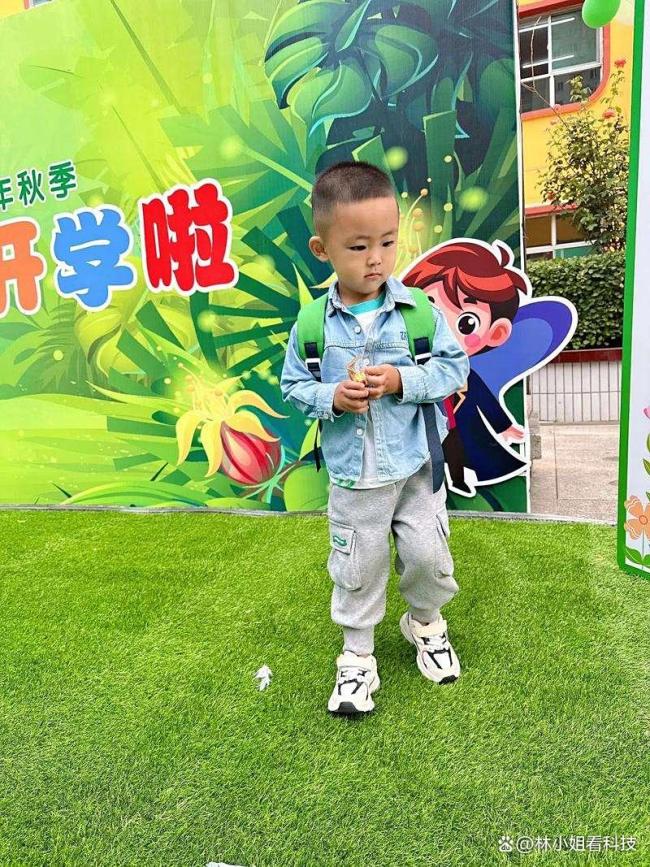 幼儿园开学上演两极反转 从泪海到笑颜