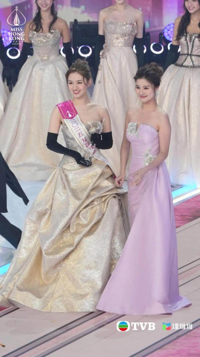 2025年香港小姐冠亚季军出炉 新星闪耀舞台