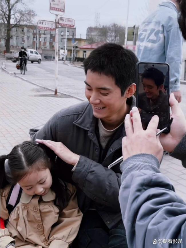 周翊然演技 00后演爸爸的突破