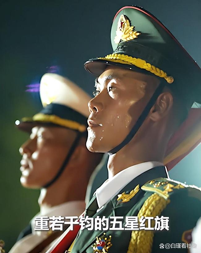 河南小伙张威任阅兵升旗手,每天挥臂1300下,13双破手套令人泪目