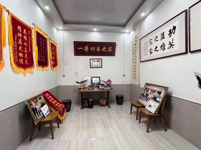 戍边烈士肖思远弟弟肖荣基参加阅兵方队