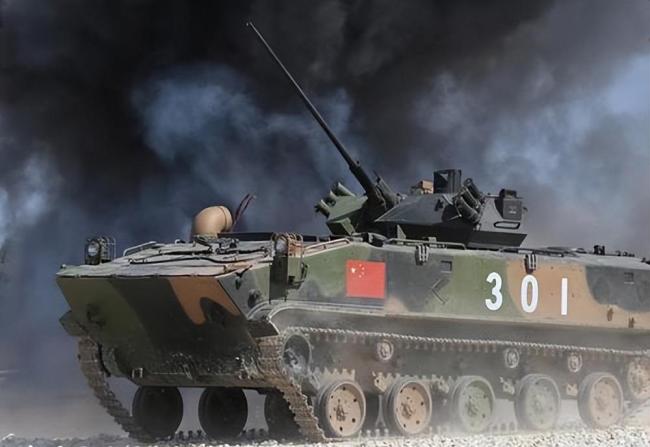 新一代空降战车亮相有何意义 全面提升空降兵战斗力