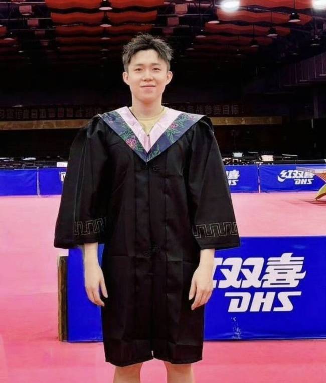 研究生王楚欽北大報到 奧運冠軍開啟學術之旅