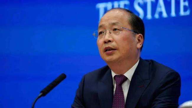 易会满，从“逆袭”到“逆转”