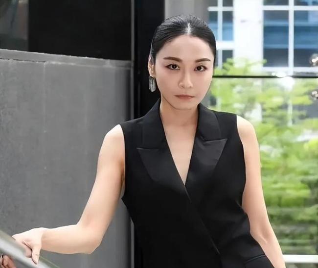 江祖平自曝被性侵细节：男方用镇静剂迷晕还偷拍，电视台紧急撇清