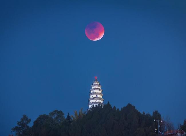 2025年“血月”即将现身 三年等一回的天象奇观