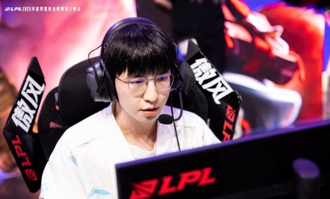 BLG对战JDG 季后赛揭幕战看点十足