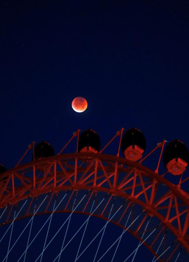 刷屏朋友圈！“紅月亮”高清大圖來了