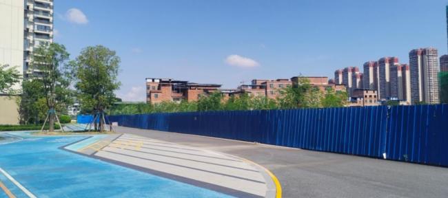 南宁一小区业主与物业互相起诉 物业费争议升级