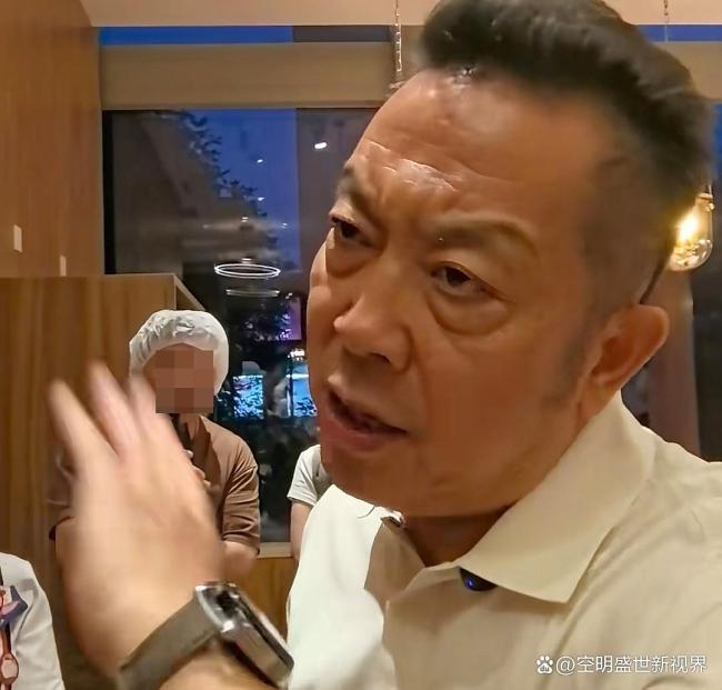 西贝一厨师长自称没厨师证 预制菜争议再起