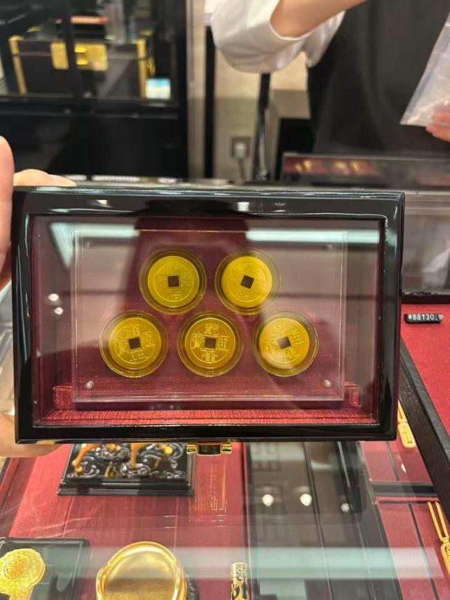 多个黄金品牌掀起新一轮涨价潮 金价大幅攀升