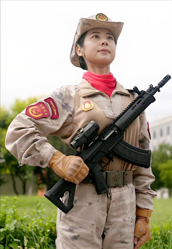 参加九三阅兵女民兵为入伍弟弟送行 家族荣光延续