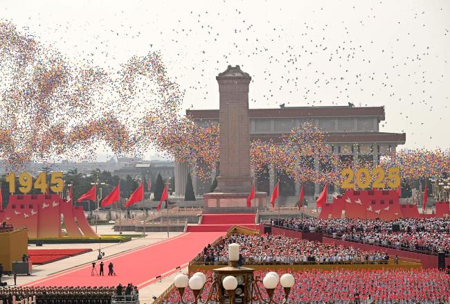 時(shí)政微觀察丨讓世界正氣充盈、乾坤朗朗