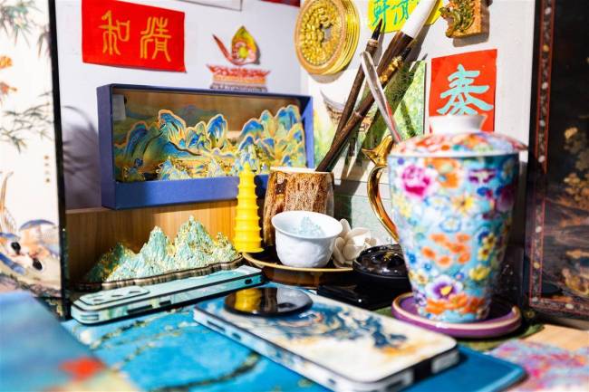 经济专业大二学生爆改古风宿舍 传统文化爱好者的寝室变身