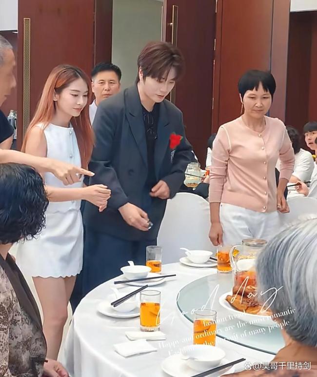 陸虎送妹妹出嫁 溫馨場面感動人心