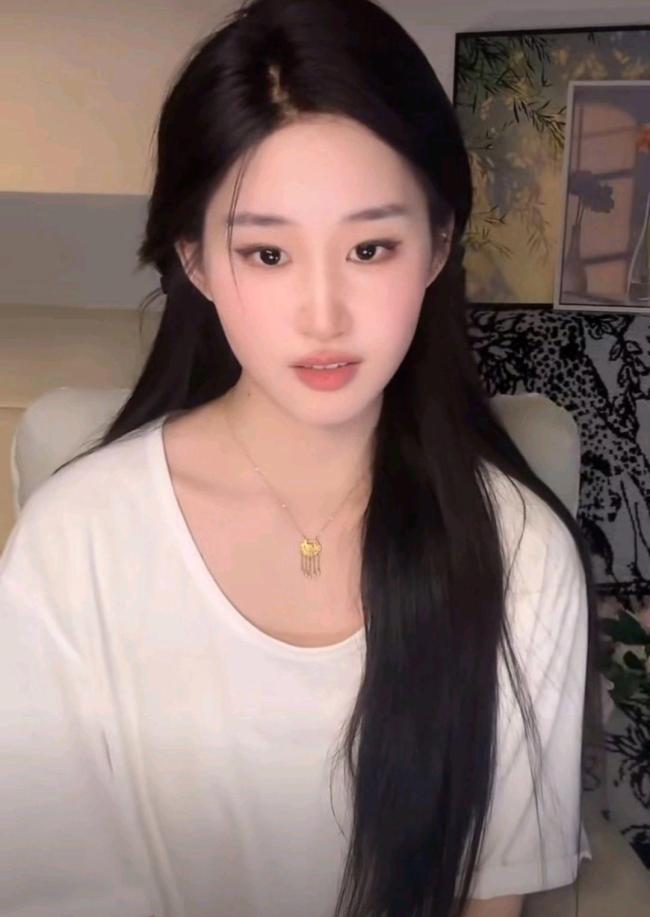 劉一菲承認(rèn)蹭劉亦菲流量，直播界的“借光”現(xiàn)象