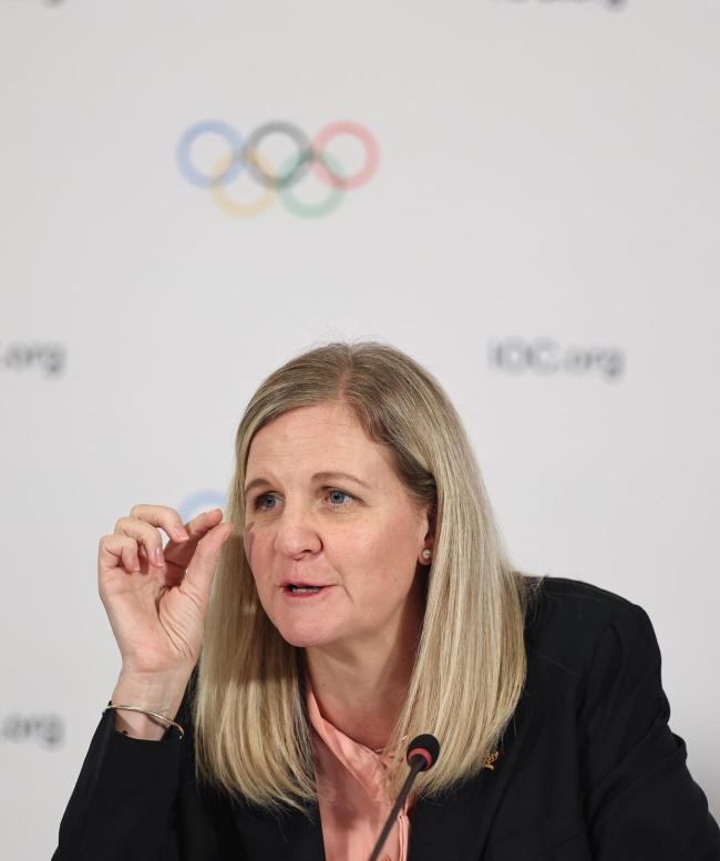 国际奥委会执委会举行新闻发布会 考文垂答记者问