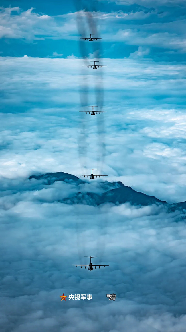 震撼！空中极近距离拍战机影像大片来了