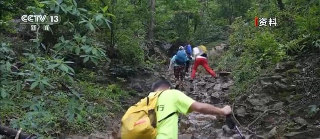 宁波一家三口夜晚爬山迷路 被安全救出 夜行需谨慎