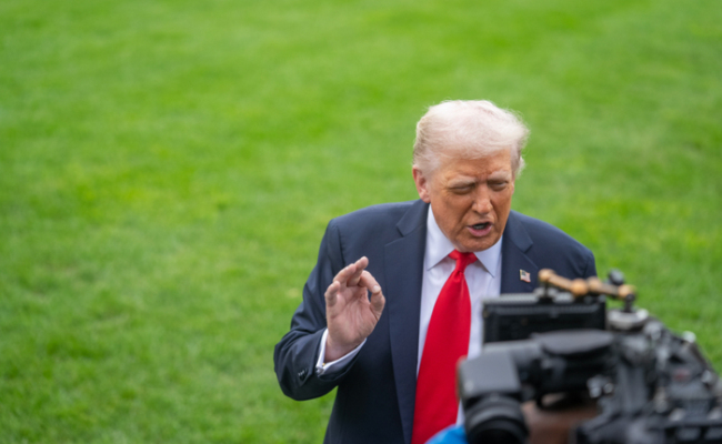 如何看待特朗普出售美国居留权 脑洞大开难补财政黑洞