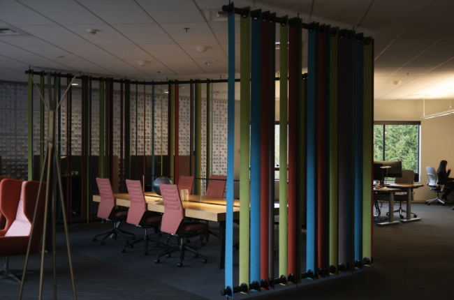 “H-1B新政”在美国企业界引发混乱 科技巨头紧急应对