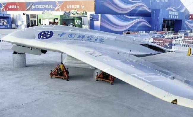 亮相长春的国产飞翼无人机有何用途 隐身性能引关注