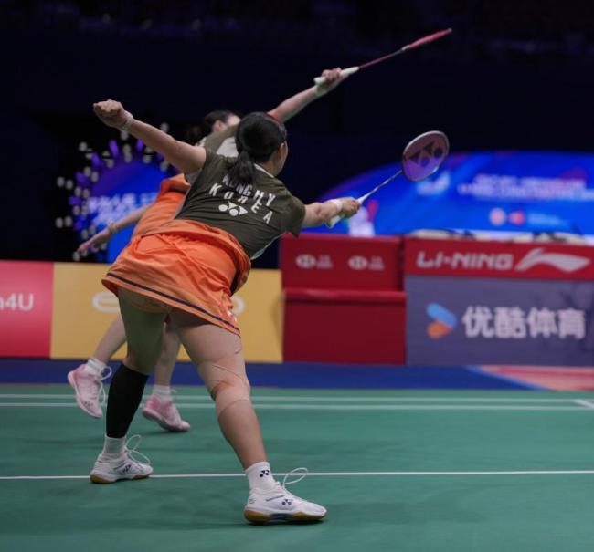 超燃3-11大逆转！贾一凡/张殊贤2-1世界第6，破不胜魔咒成就2连冠 主场夺冠创辉煌