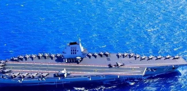 专家：福建舰三型舰载机分工明确 展现海上空中力量