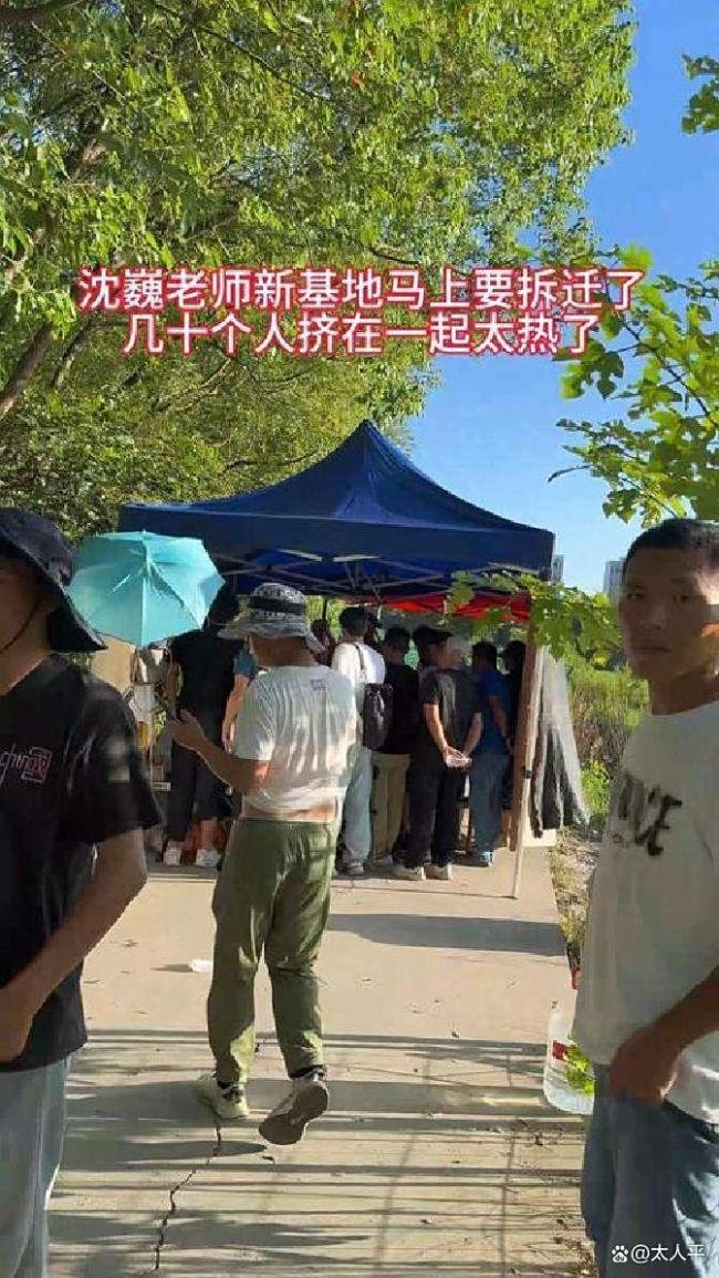 你如何看待“流浪大师”沈巍 社会异类还是城市梦的折射？