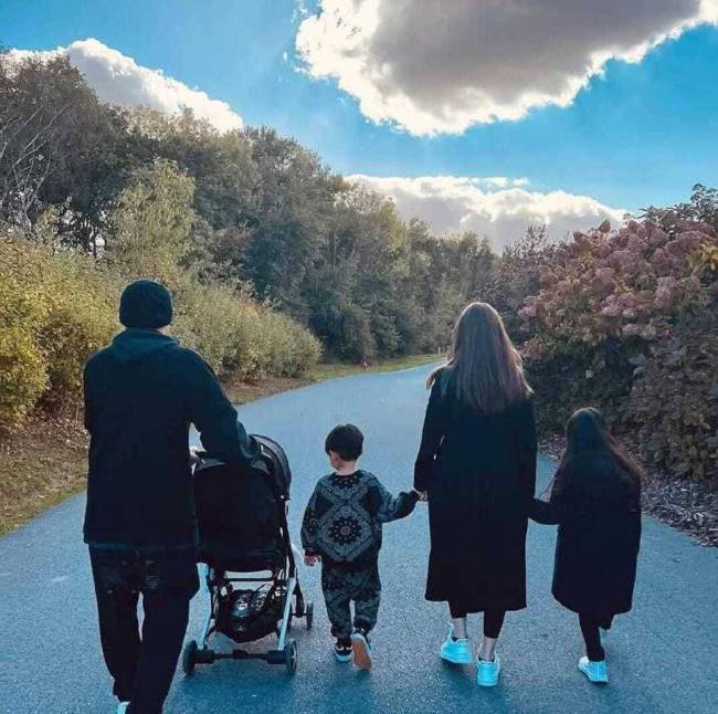 昆凌辟谣怀胎,称怀四胎顺其当然 健康考量成焦点