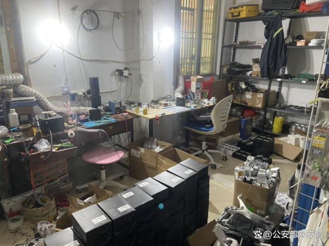网警查处2男子非法破解无人机飞行控制系统 严打“黑飞”行为
