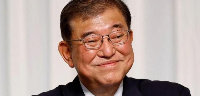 日本首相大选面临“五方大战” 自民党内忧外患