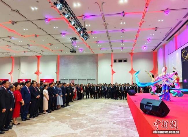 泰国新总理用中文祝贺中国国庆 祝愿两国关系繁荣发展