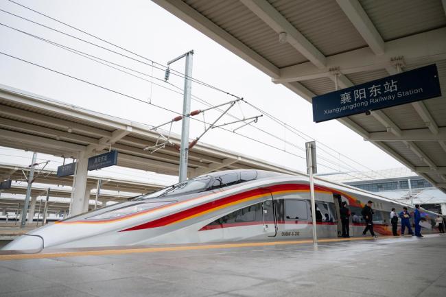 湖北省内快速铁路环线形成