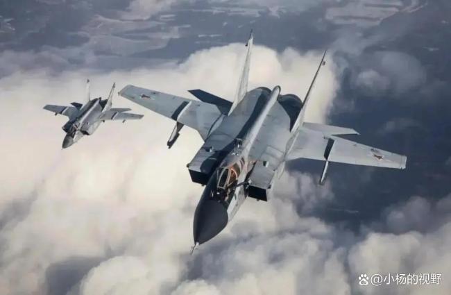 北约和俄罗斯空中对峙升级 米格31展现速度优势
