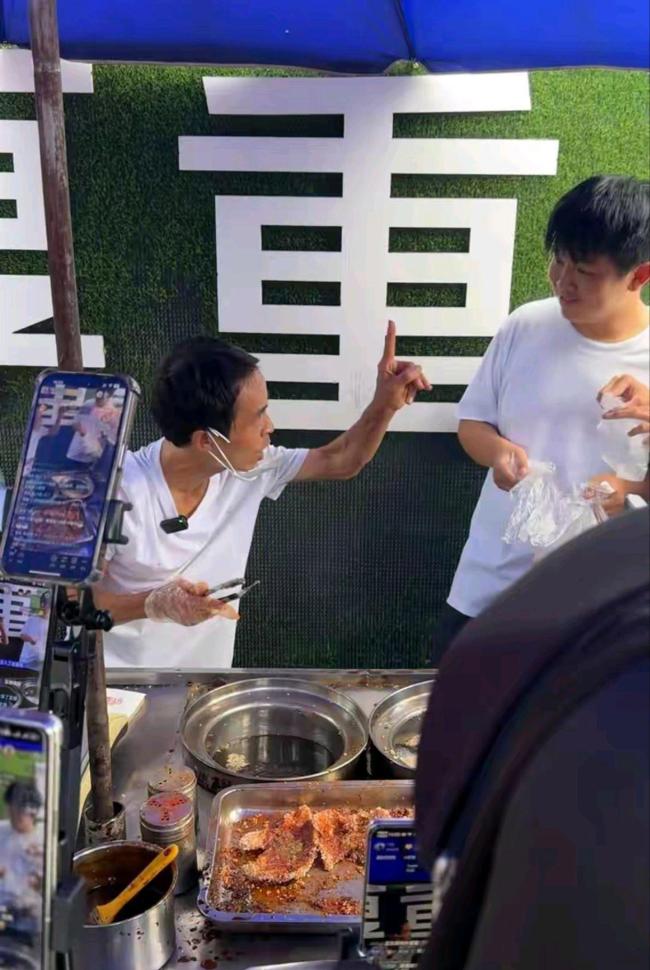 热鸡肉菜兄弟是对禁令风味的微妙抵抗力，并真