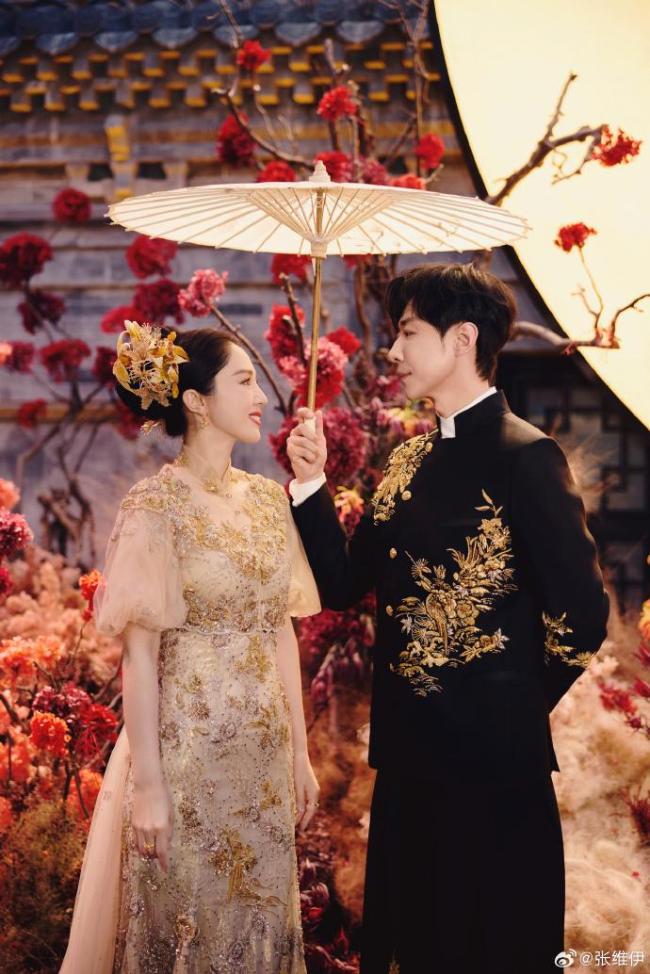 董璇张维伊晒多张婚礼照，婚礼现场画面曝光 中式韵味十足