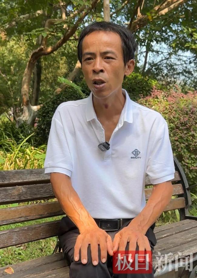 鸡排哥谈收入笑称还没赚到一个亿