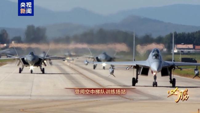 空中梯队如何做到米秒不差 阅兵训练画面首次公开