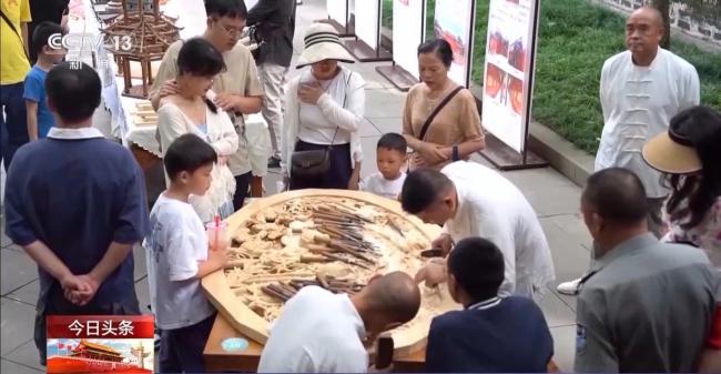 来看各地特色“文旅大餐” 多彩活动庆双节
